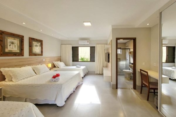 HOTEL-POUSADA-SURUCUA-PAGINA-GALERIA-QUARTO-4-PESSOAS-LUXO