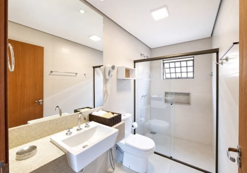 HOTEL-POUSADA-SURUCUA-PAGINA-PRINCIPAL-CARROSSEL-BANHEIRO